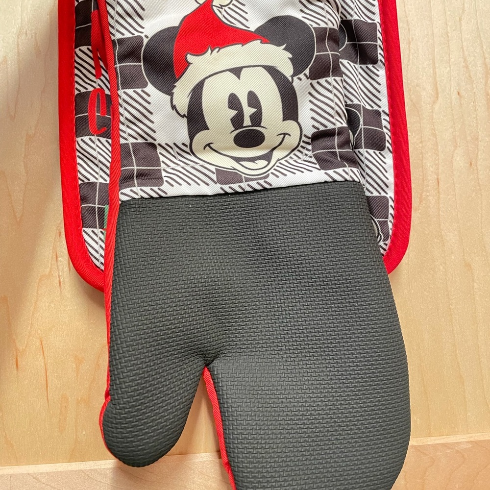 Disney Mickey Mouse Christmas Kitchen Set 2pc from Macy’s